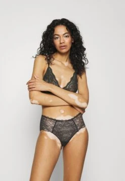 Chantelle Waltz Shorty - Onderbroeken - Schwarz -Mode Lingerie Winkel 0b8680de69bc4f44a018c9f2b6ef00ba