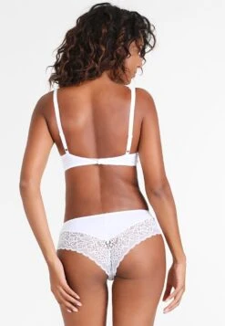 Triumph Amourette - T-Shirt Bh - White -Mode Lingerie Winkel 0f5691d177de4cb8beb5006a5d330e94