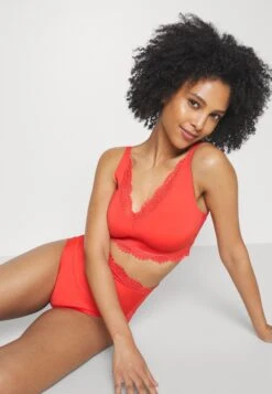 Triumph Highwaist Panty - Onderbroeken - Flame -Mode Lingerie Winkel 0fefed4b524245ea8f9c409d71bdc0a9