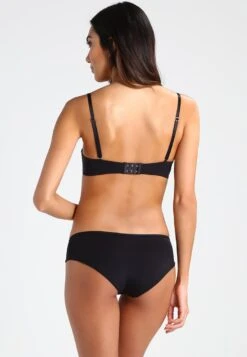 Triumph Body Make-Up Essentials - Strapless Bh - Black -Mode Lingerie Winkel 103101c4f0ed43049f1fd2dbe8f9a22f
