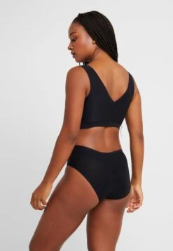 Chantelle Slip - Black 7 Chantelle Slip - Black -Mode Lingerie Winkel 14083889e690485cb4baefc11c13f5ff