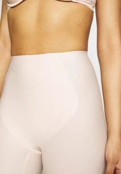 Triumph Medium Series Panty - Shapewear - Nude Beige 9 Triumph Medium Series Panty - Shapewear - Nude Beige -Mode Lingerie Winkel 1726c22f7db8435689a8d317a3b21946