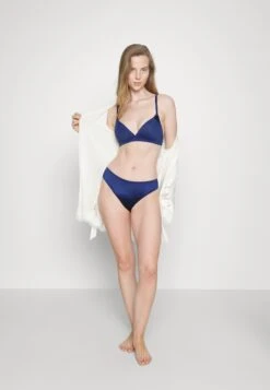 ESPRIT Shiny Block The Soft Fit Wireless Padded Bra - Triangel Bh - Dark Blue -Mode Lingerie Winkel 18d0aed166ba4f77a152fdfbbcd6c373