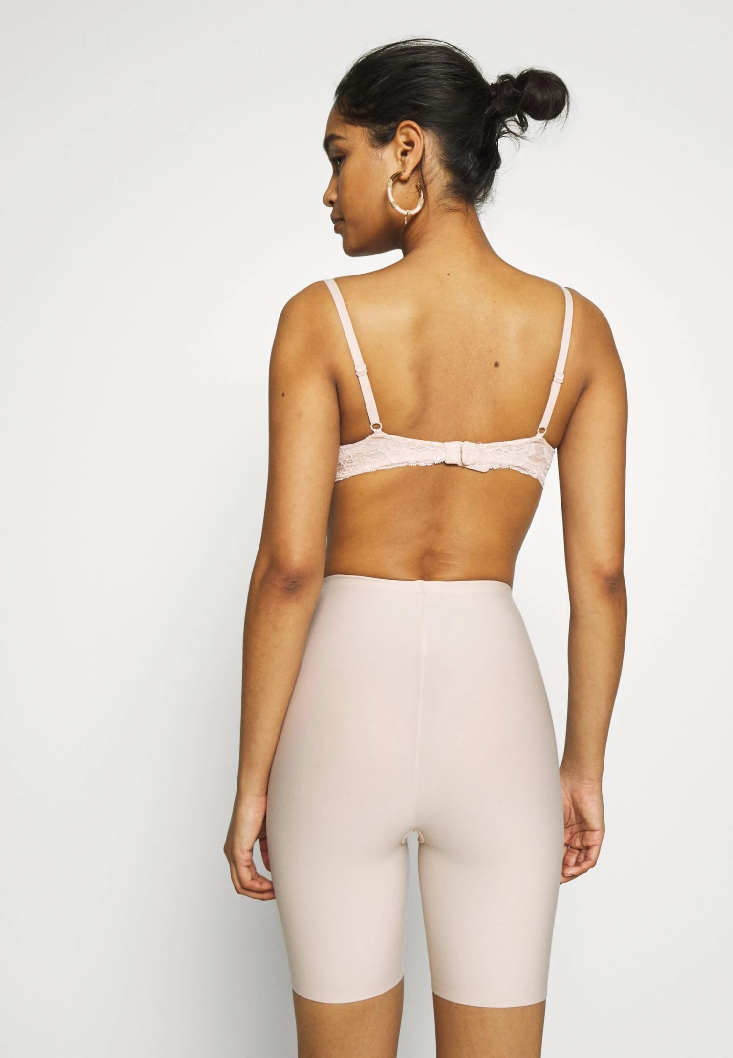 Triumph Medium Series Panty - Shapewear - Nude Beige 3 Triumph Medium Series Panty - Shapewear - Nude Beige - Afbeelding 3