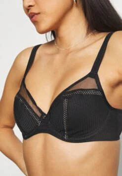 Chantelle Chic Essential - Beugel Bh - Schwarz -Mode Lingerie Winkel 21d31f3f4e8e4945a710cace6aaa4796