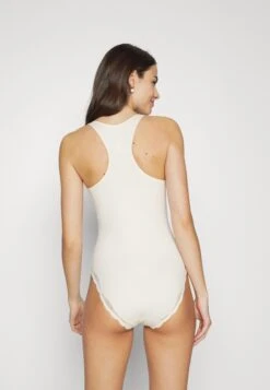 Triumph Natural Spotlight - Body - Fresh Powder -Mode Lingerie Winkel 278380dafc0a4ee3907e96eb23fe4418