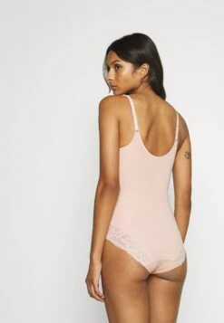 Triumph Modern - Body - Nude 7 Triumph Modern - Body - Nude -Mode Lingerie Winkel 2c322cdbdd0c4a6fab588d686e2733b0
