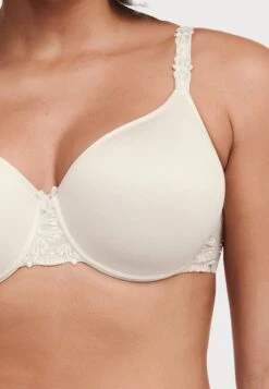 Chantelle Champs Elysees Covering Memory Bra - Beugel Bh - Ivory -Mode Lingerie Winkel 2ce6037093474fb8b4b67d959bfb8bc2