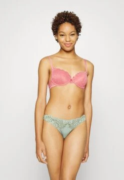 Triumph Amourette Charm Pure Brazilian - Slip - Absinthe -Mode Lingerie Winkel 306e7682bf2d4c6383477c543dbdd0ee