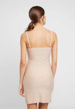 Chantelle Soft Unterkleid - Shapewear - Nude 7 Chantelle Soft Unterkleid - Shapewear - Nude -Mode Lingerie Winkel 3572d248344a4bddb05d8dc447c132c2