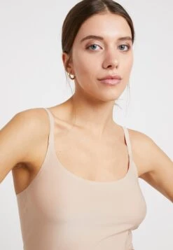 Chantelle Soft Unterkleid - Shapewear - Nude 9 Chantelle Soft Unterkleid - Shapewear - Nude -Mode Lingerie Winkel 3bc92dc6f8b948f3b63d733fa3e2c5a4