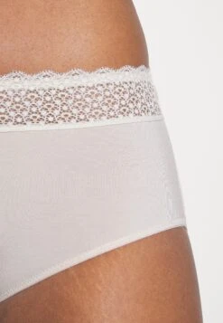 Triumph Midi 3 Pack - Slip - Creamy Dream -Mode Lingerie Winkel 3d925b5c741b4e568d300fe5cfe6e210