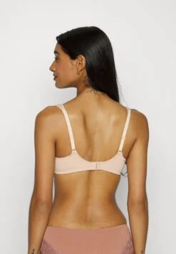 Triumph Beugel Bh - Neutral Beige -Mode Lingerie Winkel 457cb75928e54afdb79248208c79d41f