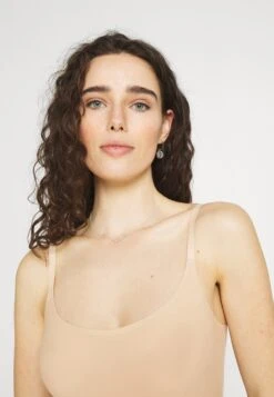 Chantelle Soft Stretch - Body - Nude -Mode Lingerie Winkel 4678a65ceec1466888c6cc4f292cec47