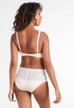 Triumph Amourette - T-Shirt Bh - Beige -Mode Lingerie Winkel 4d8b78c046264292aa677419c4d6fa69