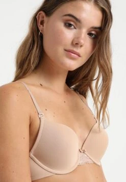 Triumph Lovely - Strapless Bh - Smooth Skin -Mode Lingerie Winkel 5530cac112ce4aa59b3ef322267d841f