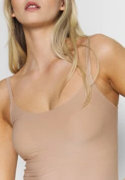 Chantelle Hemd - Nude -Mode Lingerie Winkel 5980d893ec7a4cf694c2fc5033cfdcb5