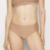 Chantelle Soft Stretch Shorty - Slip - Hellbraun