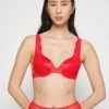 ESPRIT Moving The Classic Fit Classic Padded Bra - Beugel Bh - Red