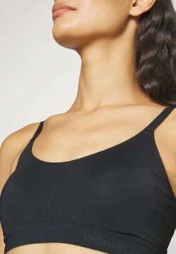 Chantelle Smooth Comfort Wirefree Bra - Bustier - Black -Mode Lingerie Winkel 670bc7637dd94bd08972831dc31c3751