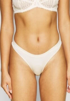 Triumph Aura Spotlighthigh Leg - String - Creamy Dream