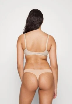 Triumph Formfit - Triangel Bh - Skin -Mode Lingerie Winkel 716e6b509ac841e791af90cd6d88fd52