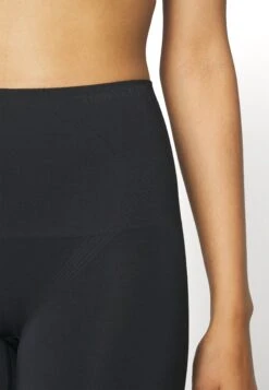 Chantelle Smooth Comfort Panty - Shapewear - Black -Mode Lingerie Winkel 723fc5a1e29041c794d0df124119e239