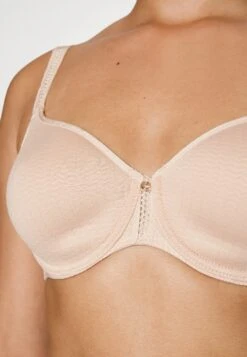 Chantelle Chic Essential Spacer - Beugel Bh - Golden Beige -Mode Lingerie Winkel 729944b97aeb46d7a0e857339f3dfcdb