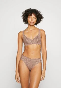Triumph Amourette Magic Wire - Slip - Cocoa Sugar -Mode Lingerie Winkel 73383ae5e8c0493385e418c742df38d9
