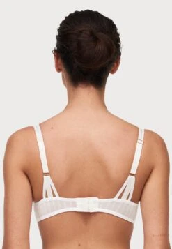 Chantelle Summer Seduction Extra Bra - Push-Up Bh - Ivory 7 Chantelle Summer Seduction Extra Bra - Push-Up Bh - Ivory -Mode Lingerie Winkel 7aeaa5c3d2a14adc9b5b270d8075ec0b