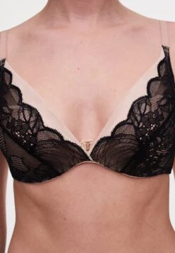 Chantelle Midnight Flowers Bra - Triangel Bh - Black -Mode Lingerie Winkel 7bf7e0a4f16e4d2db7ade7ff231cfe04