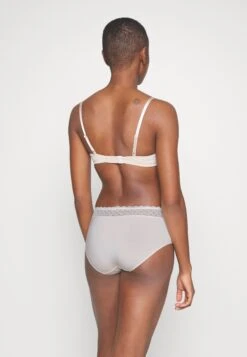 Triumph Midi 3 Pack - Slip - Creamy Dream -Mode Lingerie Winkel 850df4ec66ae4274aa17c297e004127c