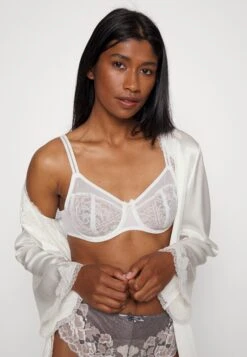 Chantelle Alto - Beugel Bh - Milk -Mode Lingerie Winkel 8b3f5c178ab6449a9e49e7d8b980196f