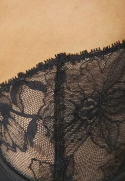 Chantelle Orchids Balcony Half Cup - Voorgevormde Bh - Black -Mode Lingerie Winkel 99edf71d37dd48d8ad9dda0adbfff864