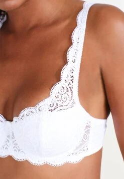 Triumph Amourette - T-Shirt Bh - White -Mode Lingerie Winkel a2c29aa20bf14558a112dfbef75b001f
