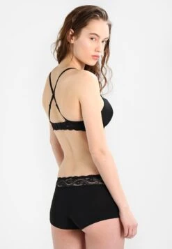 Triumph Lovely - T-Shirt Bh - Black -Mode Lingerie Winkel a8515cb722be4b969bccbd3b93a8b1ff