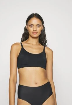 Chantelle Smooth Comfort Wirefree Bra - Bustier - Black