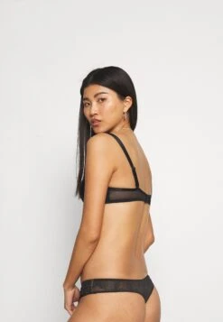 Chantelle Chic Essential Memory - Beugel Bh - Schwarz -Mode Lingerie Winkel aa44779623e346d3b50aa1e4b466dc7a