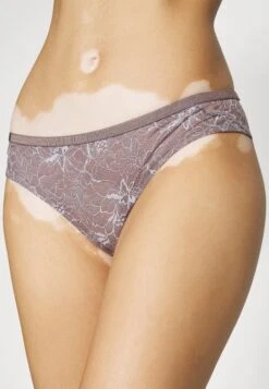 Triumph Amourette Charm Brazilian - Slip - Pigeon Grey -Mode Lingerie Winkel b0426ade28854d9597f4a9de6e6b752d