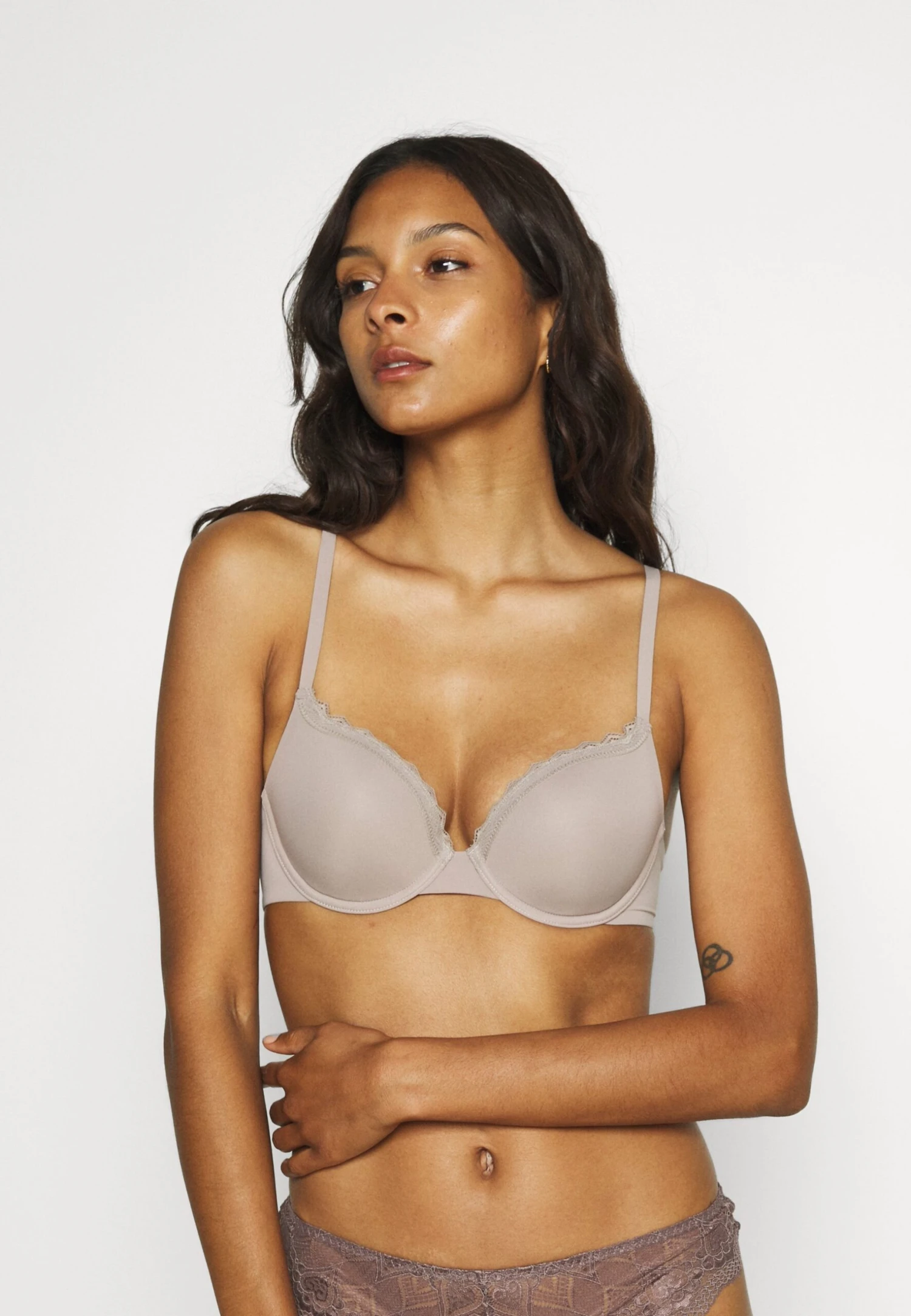 ESPRIT Feminine Sexy Padded Bra - Beugel Bh - Light Taupe 1 ESPRIT Feminine Sexy Padded Bra - Beugel Bh - Light Taupe