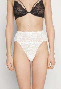 Anna Field 5 Pack - String -Red -Mode Lingerie Winkel c5111b68e75a4a1db36fc7df1394860a