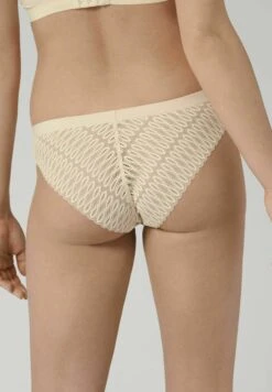 Triumph Aura Spotlight Brazilian - Slip - Creamy Dream -Mode Lingerie Winkel cd3e0c193c5d41dd8ba55ecae75beb91