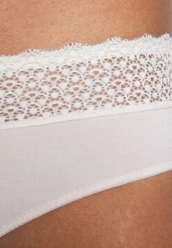 Triumph Feel Of Tai 3 Pack - Slip - Creamy Dream -Mode Lingerie Winkel d1bd1d080ece433fb01a5225417fae33