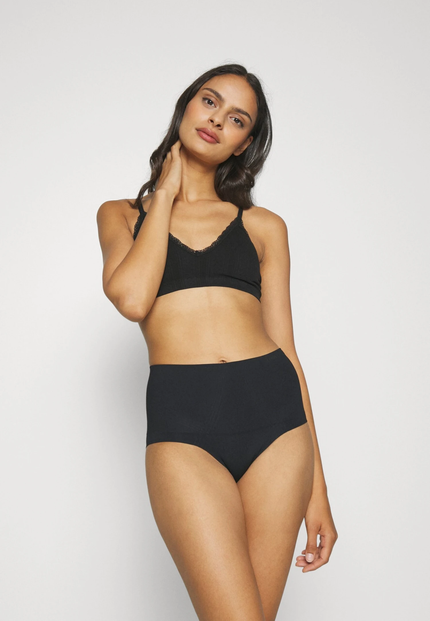 Chantelle Smooth Comfort High Waist Brief - Shapewear - Black 2 Chantelle Smooth Comfort High Waist Brief - Shapewear - Black - Afbeelding 2
