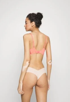 Triumph Flex Smart - Triangel Bh - Sugar Coral -Mode Lingerie Winkel e52ba324a8f64ee78f8feb853d174726