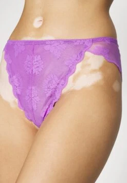 Triumph Amourette Summer Highleg Brazilian - Slip - Blueberry Cream -Mode Lingerie Winkel eb88550afee744029a886ed4af70e58f