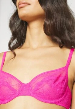 Triumph Bright Spotlight - Beugel Bh - Passionate Pink -Mode Lingerie Winkel ec2e9de8e4e74b5e9c2f6696c645014c