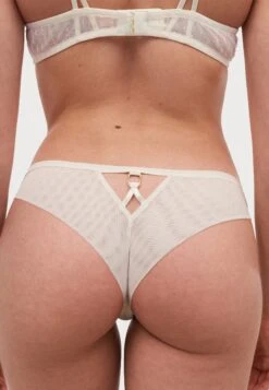 Chantelle Summer Seduction Tanga - String - Ivory -Mode Lingerie Winkel f134ac80742548638effde515df6c600