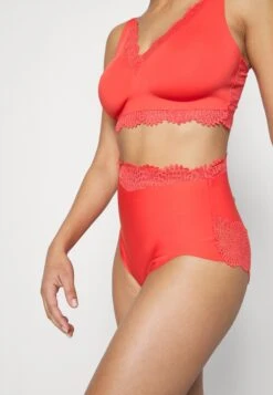 Triumph Highwaist Panty - Onderbroeken - Flame -Mode Lingerie Winkel f9dca282f06e4a0a9be2af2c45a4b961