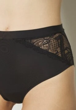 Chantelle Orangerie Dream High Waisted Brief - Slip - Black -Mode Lingerie Winkel fcbc276fdd18404f843f0d979fbade73